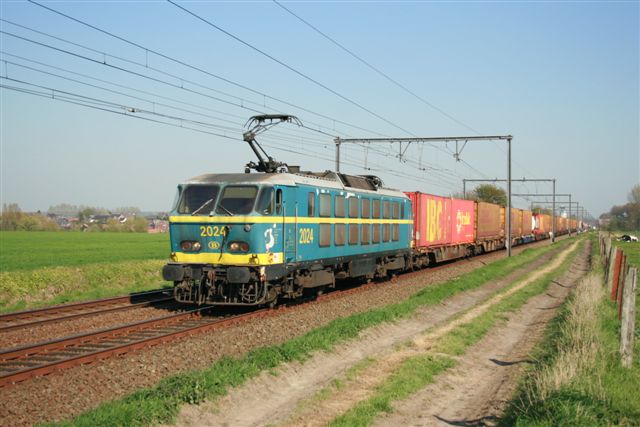 Locomotive électrique série 151